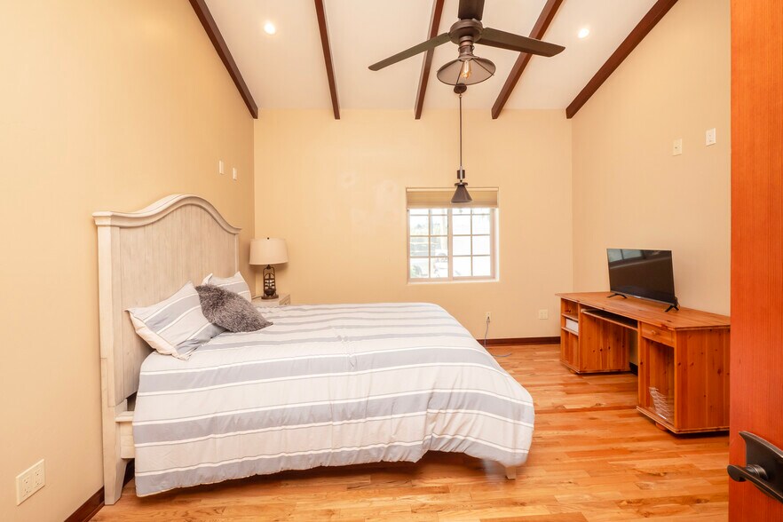 More Photos Of 2083 Grace St, Riverside Multifamily For Sale