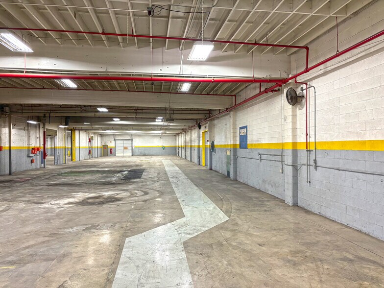 More Photos Of 460 W 500 S, Salt Lake City Manufacturing For Lease