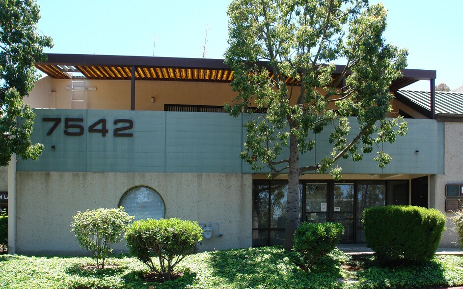 More Photos Of 7542 Trade St, San Diego Manufacturing For Lease