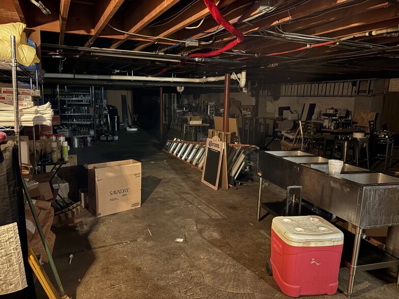 More Photos Of 968 Elm St, Manchester Storefront For Lease