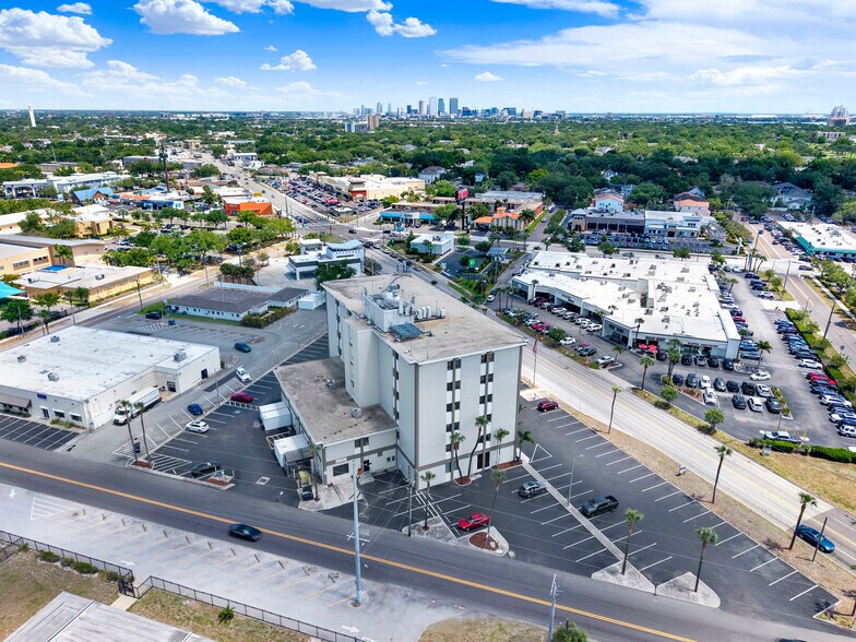 More Photos Of 3825 Henderson Blvd, Tampa Office For Lease