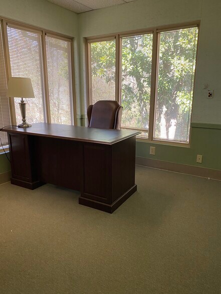 More Photos Of 2012 Harobi Dr, Tucker Medical For Sale