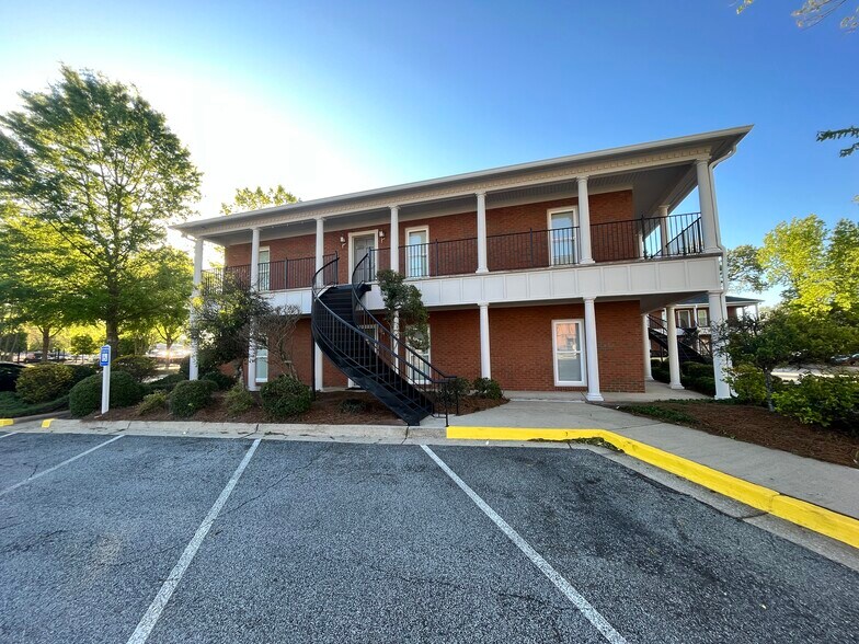 More Photos Of 2386 Clower St, Snellville Office For Lease