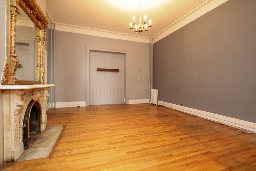 More Photos Of 18 W Franklin St, Baltimore Office Residential For Sale