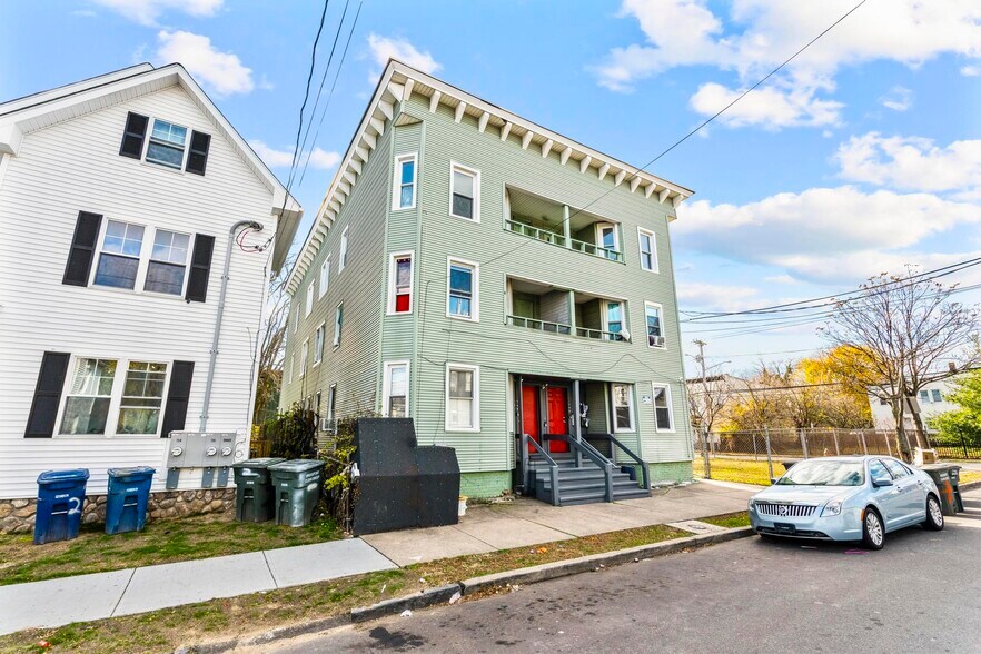 More Photos Of 746 Maple St, Bridgeport Apartments For Sale