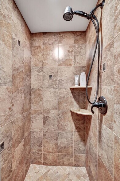 More Photos Of 3045 N Federal Hwy, Fort Lauderdale Storefront Retail Office For Lease