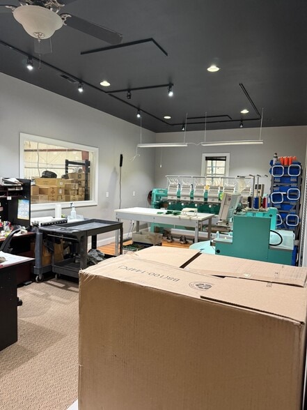 More Photos Of 125 Quantum St, Holly Springs Warehouse For Sale