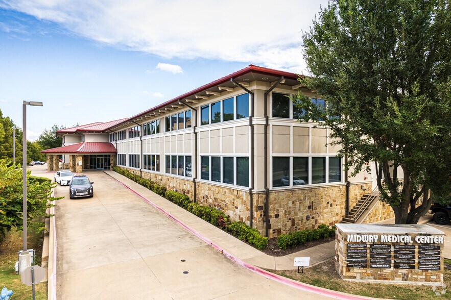 More Photos Of 3108 Midway Rd, Plano Medical For Sale