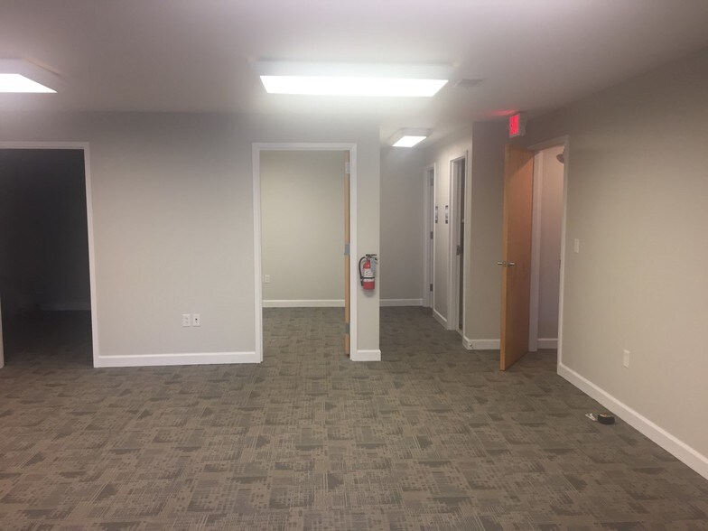 More Photos Of 955 W Wade Hampton Blvd, Greer Office For Lease