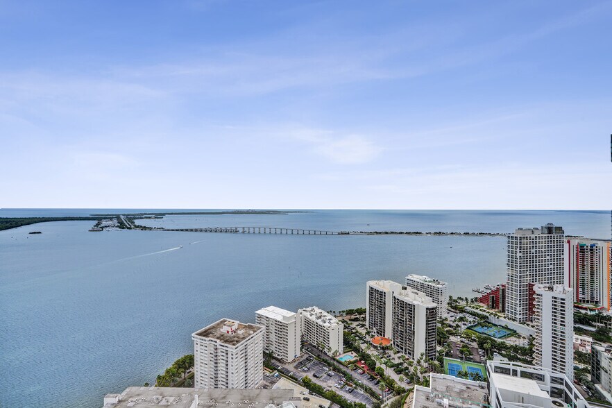 More Photos Of 1300 Brickell Bay Dr, Miami Apartments For Sale