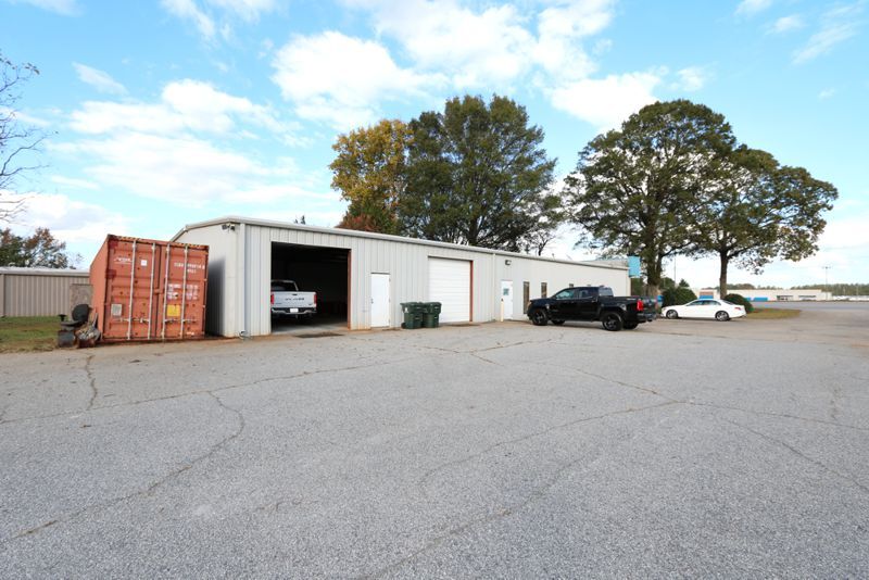 Primary Photo Of 2412 S Highway 101, Greer Showroom For Lease