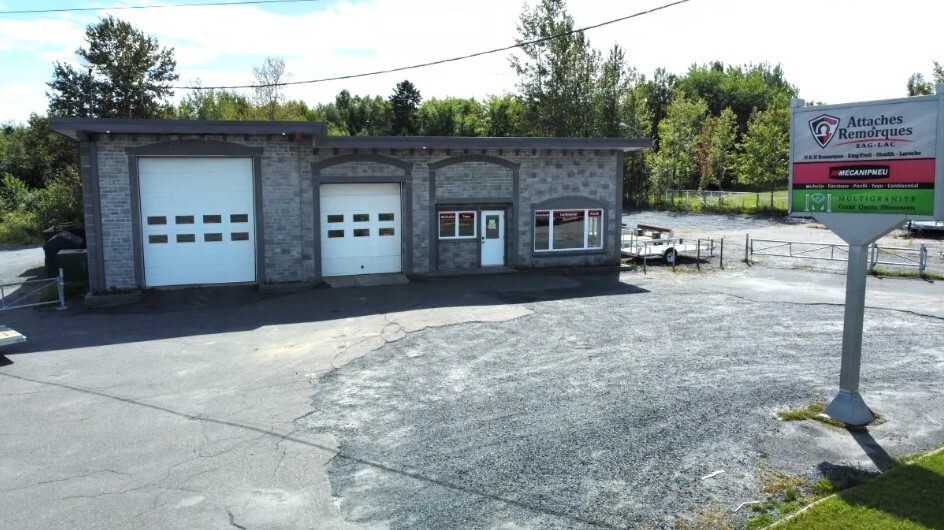 Primary Photo Of 3181 Av Du Pont N, Alma Industrial For Sale