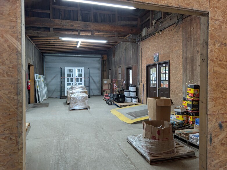 More Photos Of 612 Ball Street, Perry Storefront Retail Office For Sale