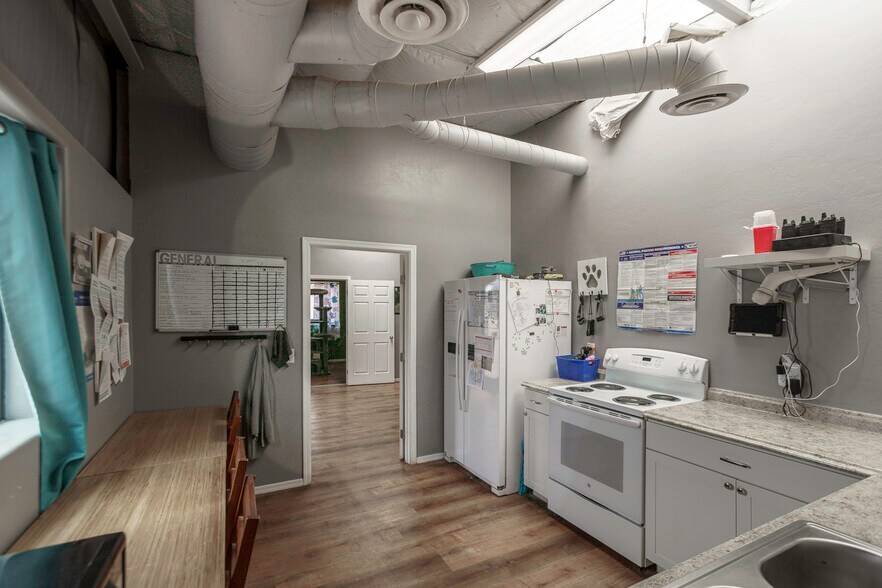 More Photos Of 1601 Wardle rd, Sierra Vista Specialty For Sale