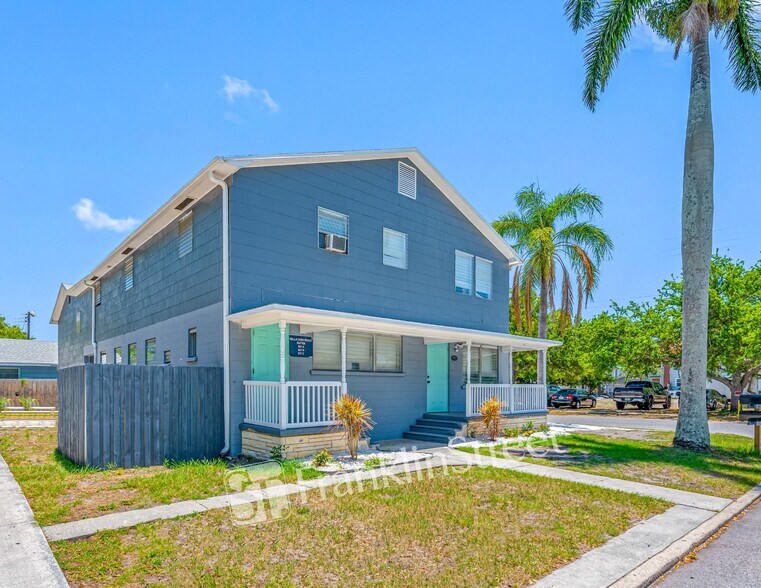 More Photos Of 935 15th St W, Bradenton Apartments For Sale