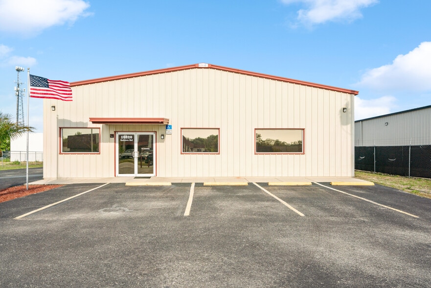 More Photos Of 18820 Sakera Rd, Hudson Warehouse For Lease