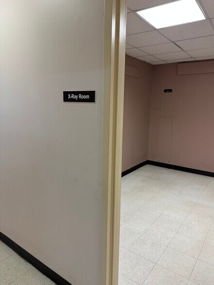 More Photos Of 961 Canal St, Syracuse Medical For Sale