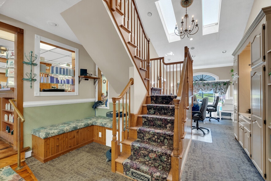 More Photos Of 710 E Main St, Meriden Freestanding For Sale