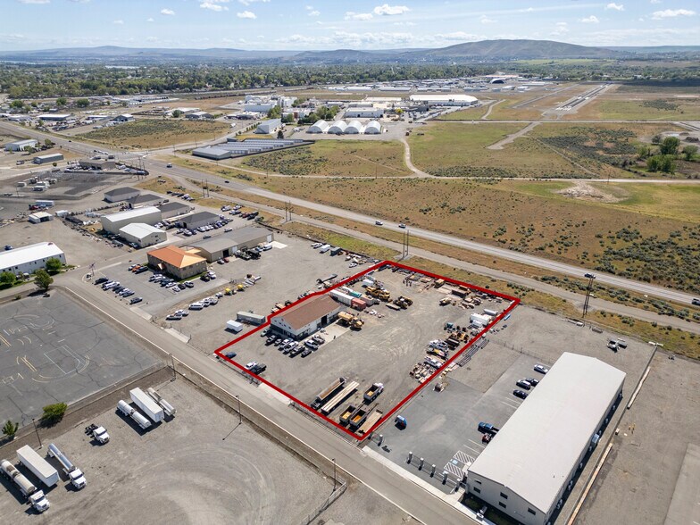 More Photos Of 2213 Henderson Loop, Richland Warehouse For Sale