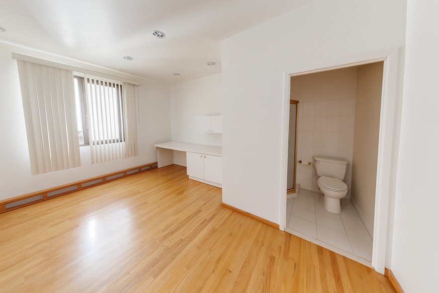 More Photos Of 9921 4th Ave, Brooklyn Apartments For Lease