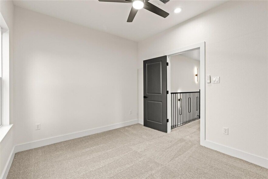 More Photos Of 4521 Newberry St, Houston Multifamily For Sale