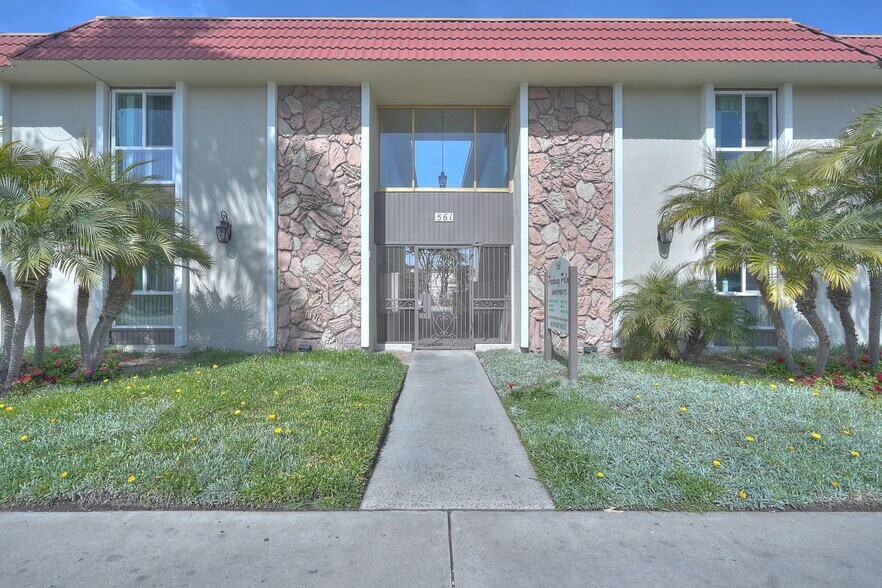 Primary Photo Of 561 Park Way, Chula Vista Apartments For Sale
