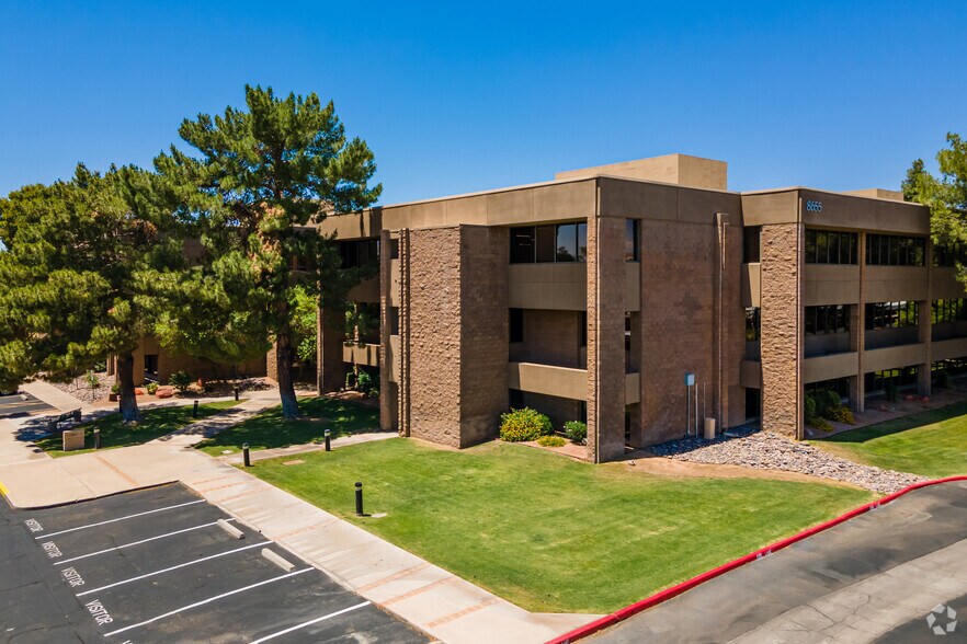 More Photos Of 8655 E Via de Ventura, Scottsdale Office For Lease