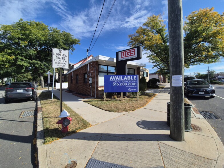 Primary Photo Of 192 Hillside Ave, Williston Park Office For Sale