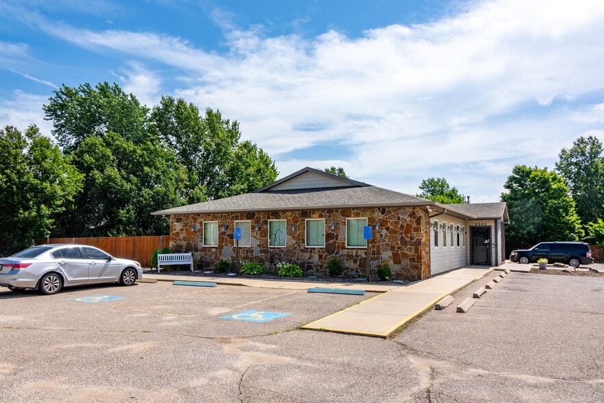More Photos Of 2342 S Maize Rd, Wichita Restaurant For Sale
