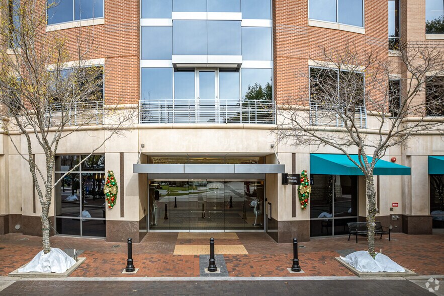 More Photos Of 2277 Plaza Dr, Sugar Land Office For Lease