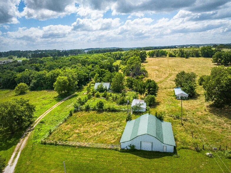 More Photos Of 7 Mathis Park Dr, Tahlequah Dormitory For Sale