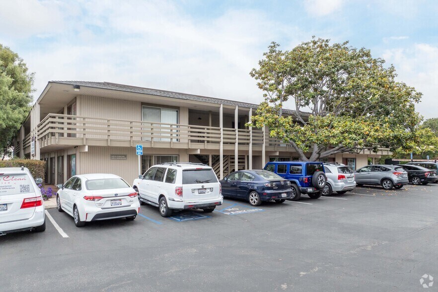 More Photos Of 5276 Hollister Ave, Santa Barbara Coworking Space