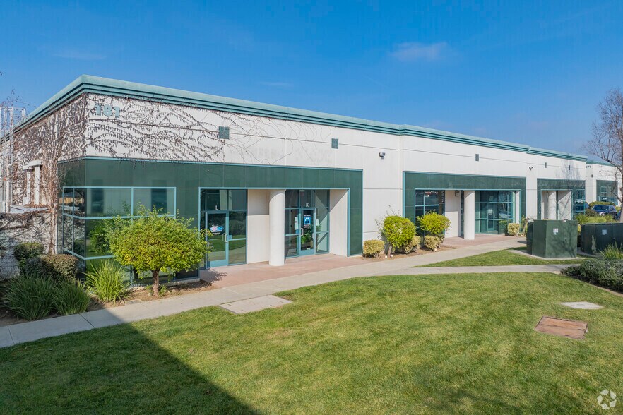 Primary Photo Of 181 Sand Creek Rd, Brentwood Office Residential For Lease