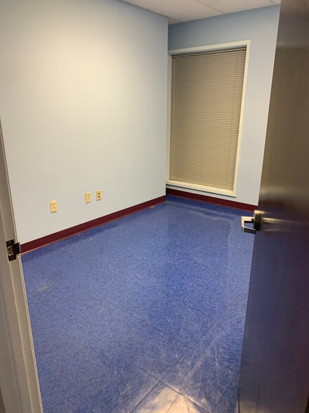 More Photos Of 4115 Medical Dr, San Antonio Unknown For Lease