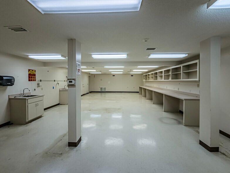 More Photos Of 2773 Marshall Dr, Tifton Warehouse For Sale