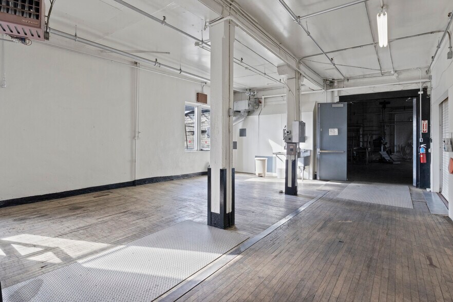 More Photos Of 86-88 White St, Rochester Manufacturing For Lease