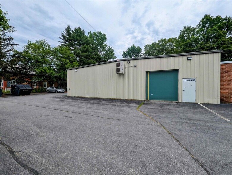 More Photos Of 209 Main St, Charlestown Storefront Retail Office For Sale