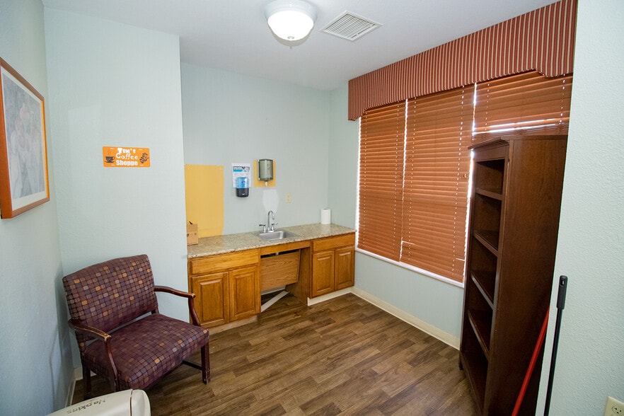 More Photos Of 224 E Central Ave, Andover Rehabilitation Center For Sale