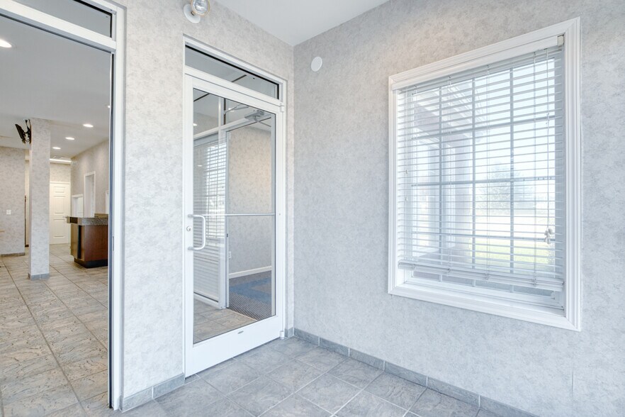 More Photos Of 2145 Roanoke St SE, Christiansburg Bank For Sale
