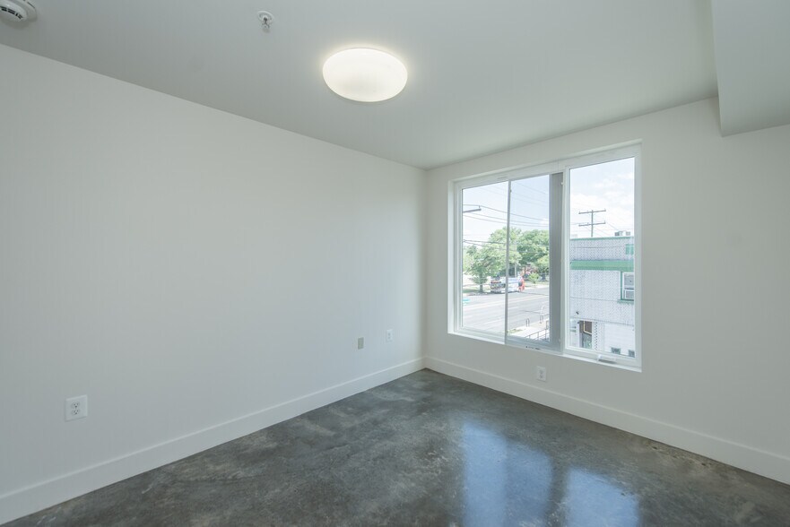 More Photos Of 1515 Rhode Island Ave NE, Washington Apartments For Sale