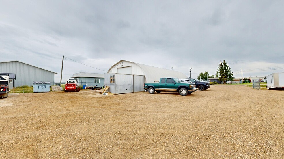 More Photos Of 3804-47 Ave, Stettler Warehouse For Sale