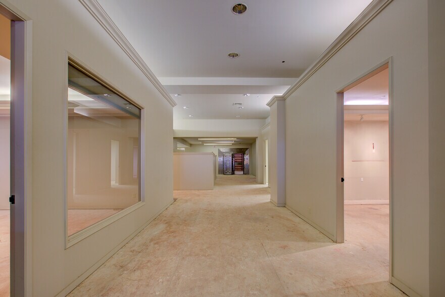 More Photos Of 817-819 10th St, Modesto Office For Lease