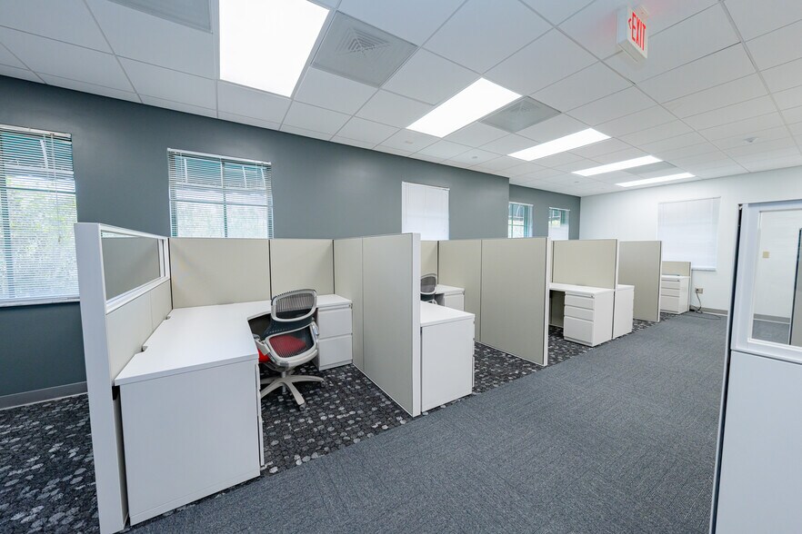 More Photos Of 7901 Riviera Blvd, Miramar Medical For Sale