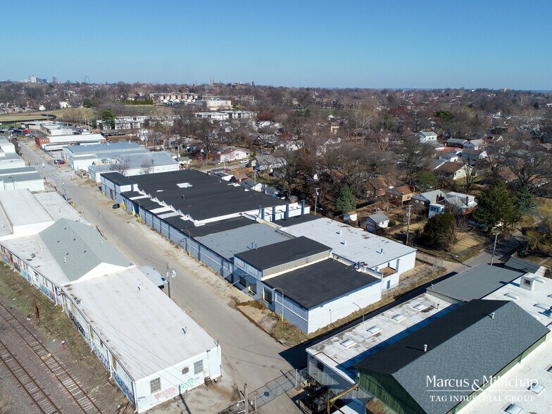 More Photos Of 5206 S 38th St, Saint Louis Warehouse For Lease
