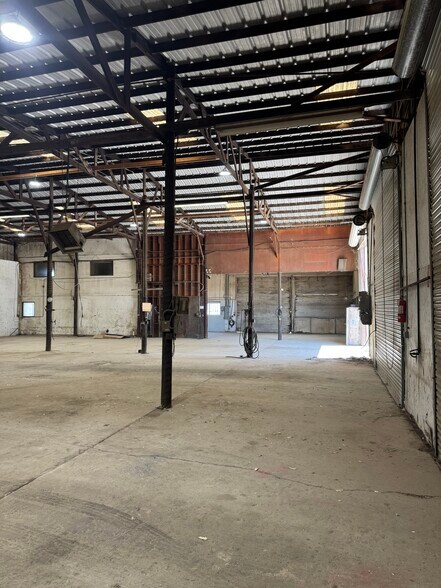 More Photos Of 18637 W Bradbury Rd, Delhi Truck Terminal For Lease