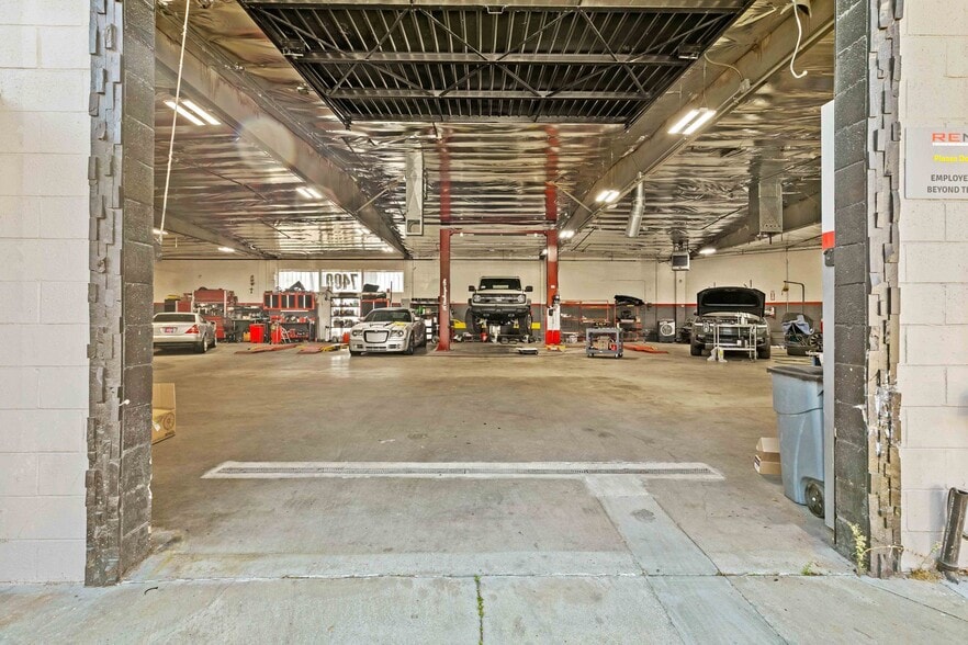 More Photos Of 7400 San Fernando Rd, Sun Valley Warehouse For Sale