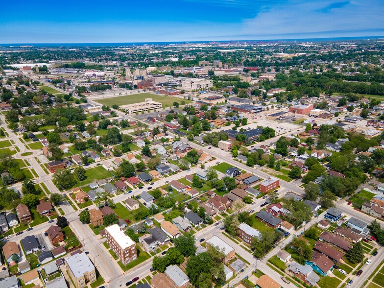 More Photos Of 11 157th St, Calumet City Apartments For Sale