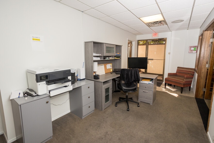 More Photos Of 179 S Maple Ave, Ridgewood Office For Sale