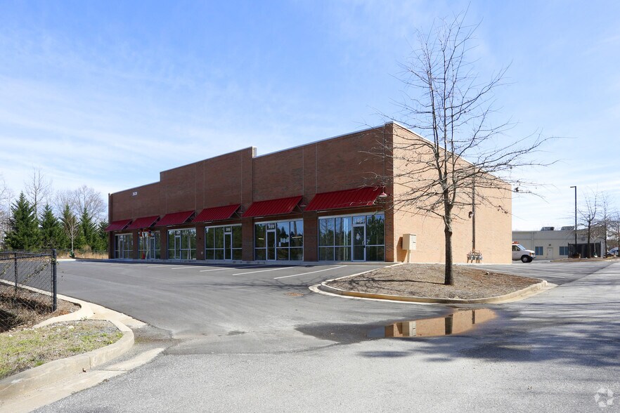 Primary Photo Of 2620 Bethelview Dr, Cumming Showroom For Lease