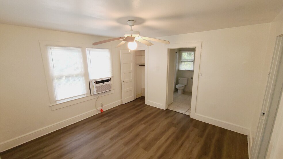 More Photos Of 308 Adeline St, Daytona Beach Apartments For Sale